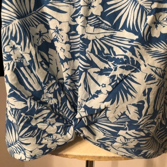 Ivory Ella Imperial Blue Front Twist Tee Sz XS NWT - Picture 3 of 7